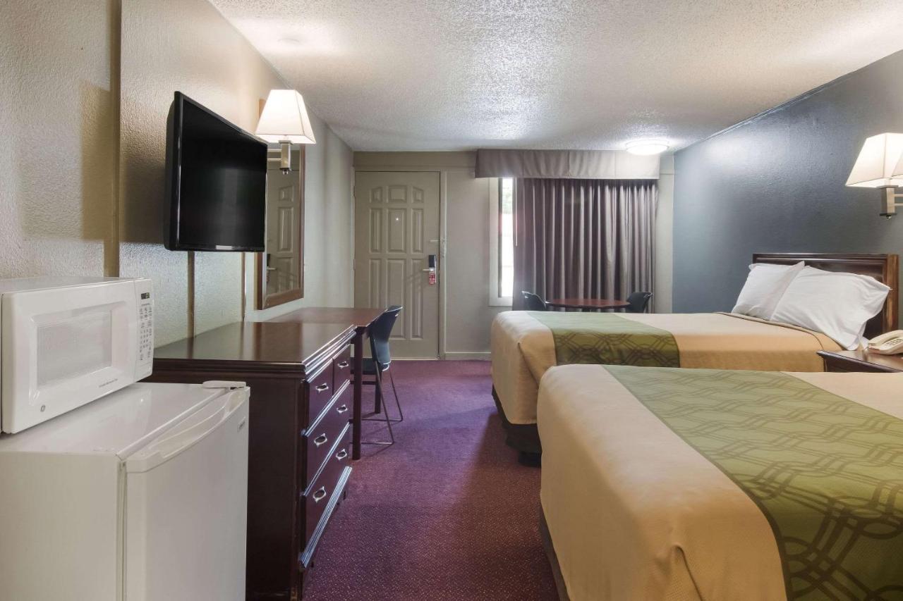 Econo Lodge Pittsburgh I-79 Экстерьер фото