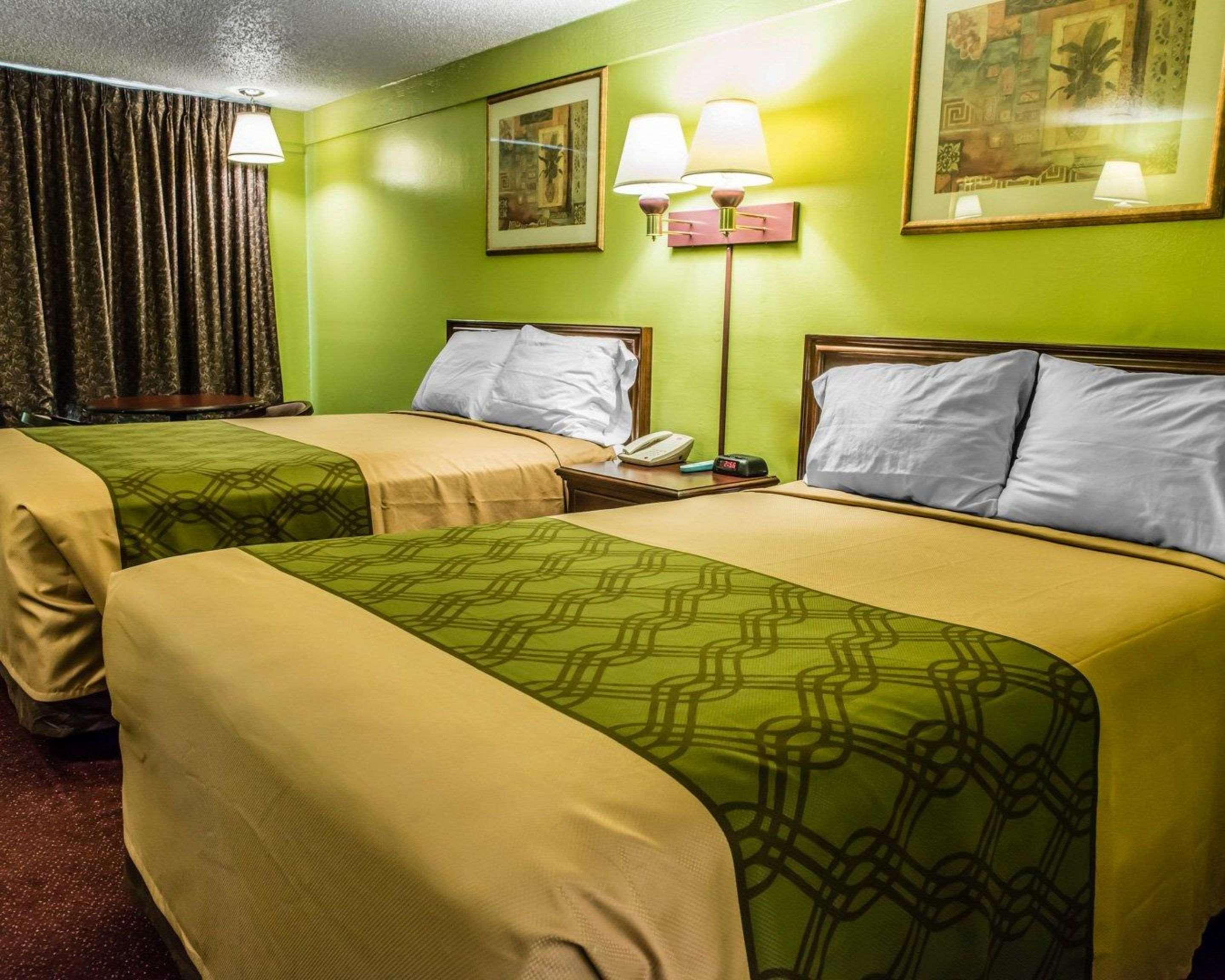 Econo Lodge Pittsburgh I-79 Экстерьер фото