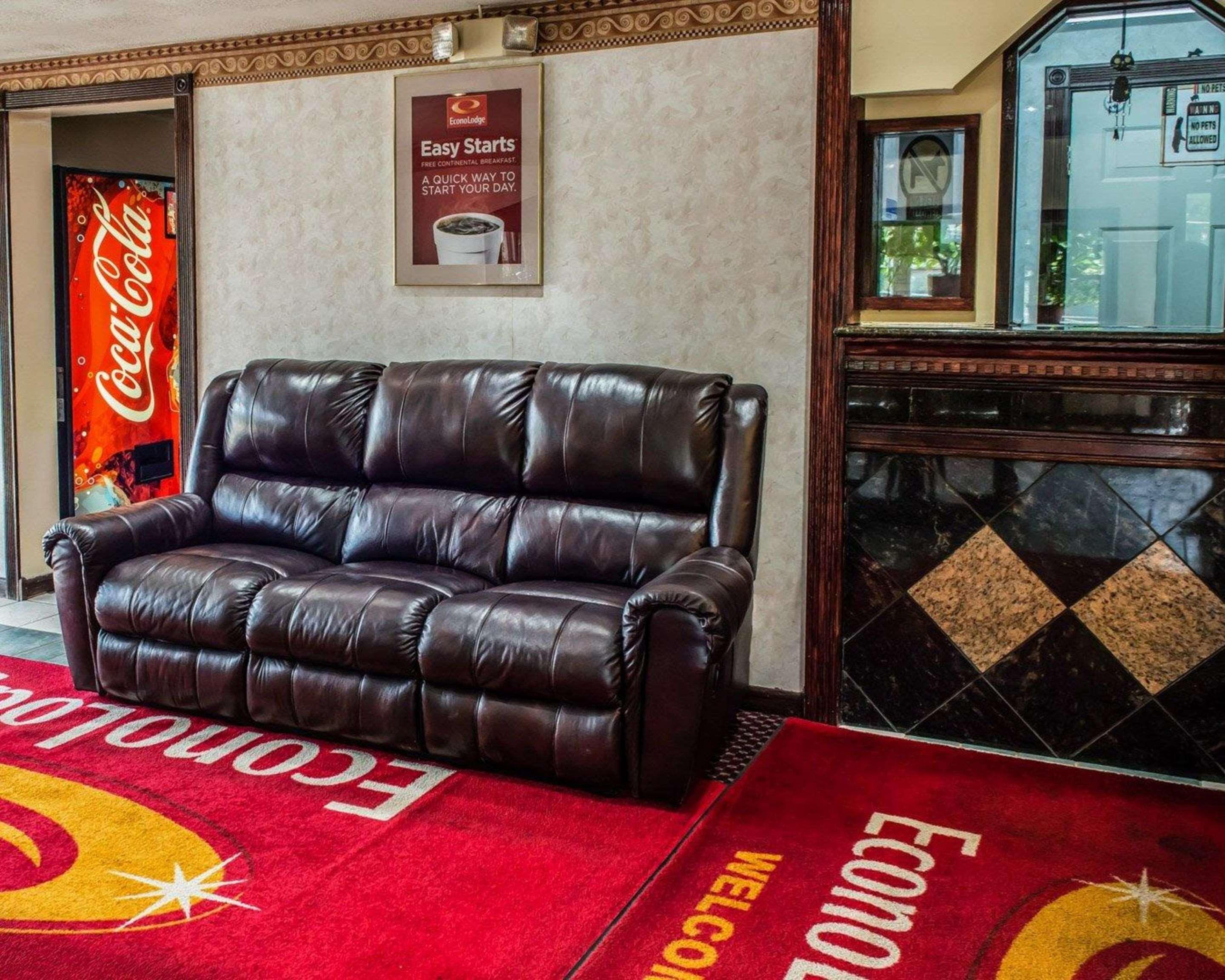 Econo Lodge Pittsburgh I-79 Экстерьер фото