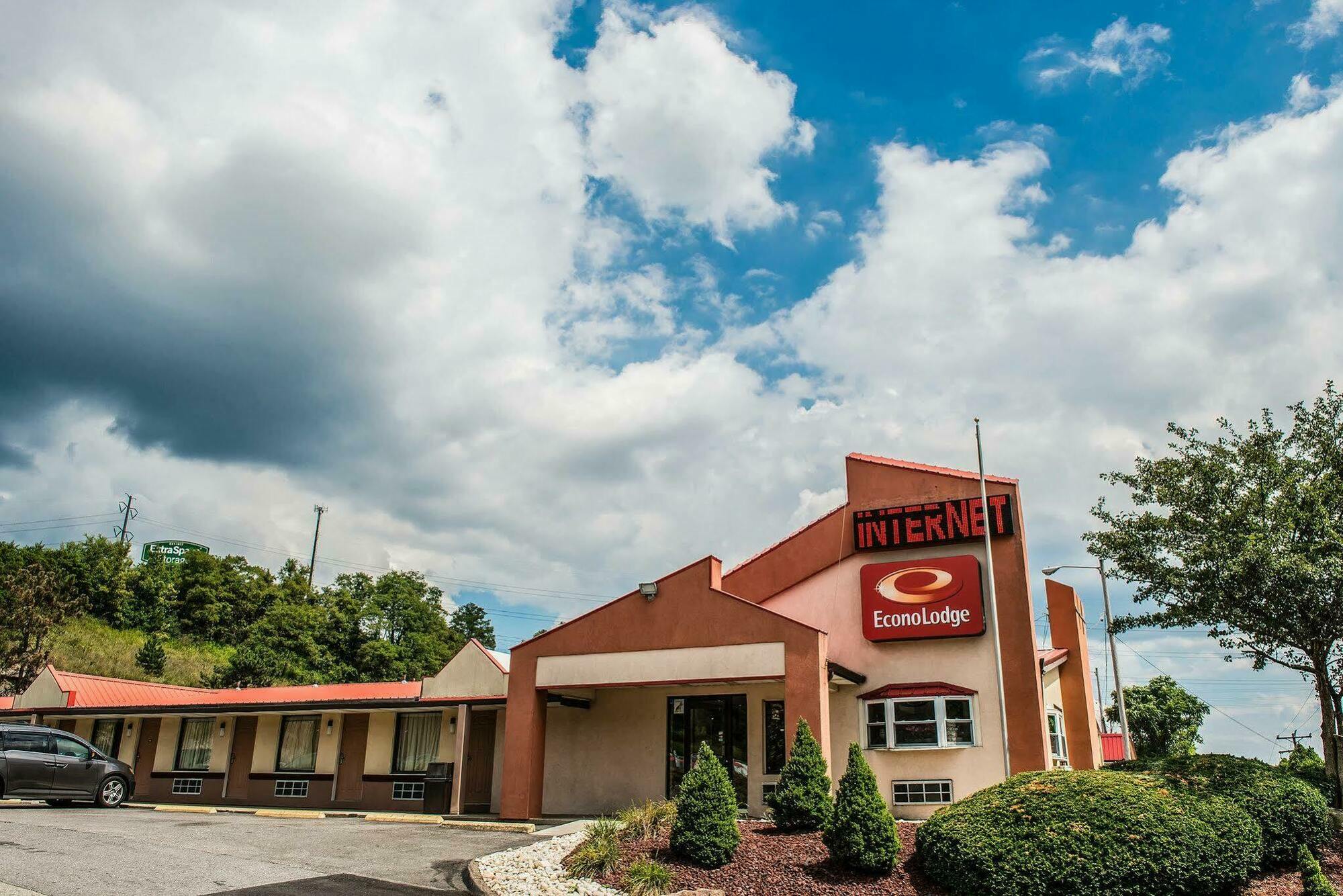 Econo Lodge Pittsburgh I-79 Экстерьер фото